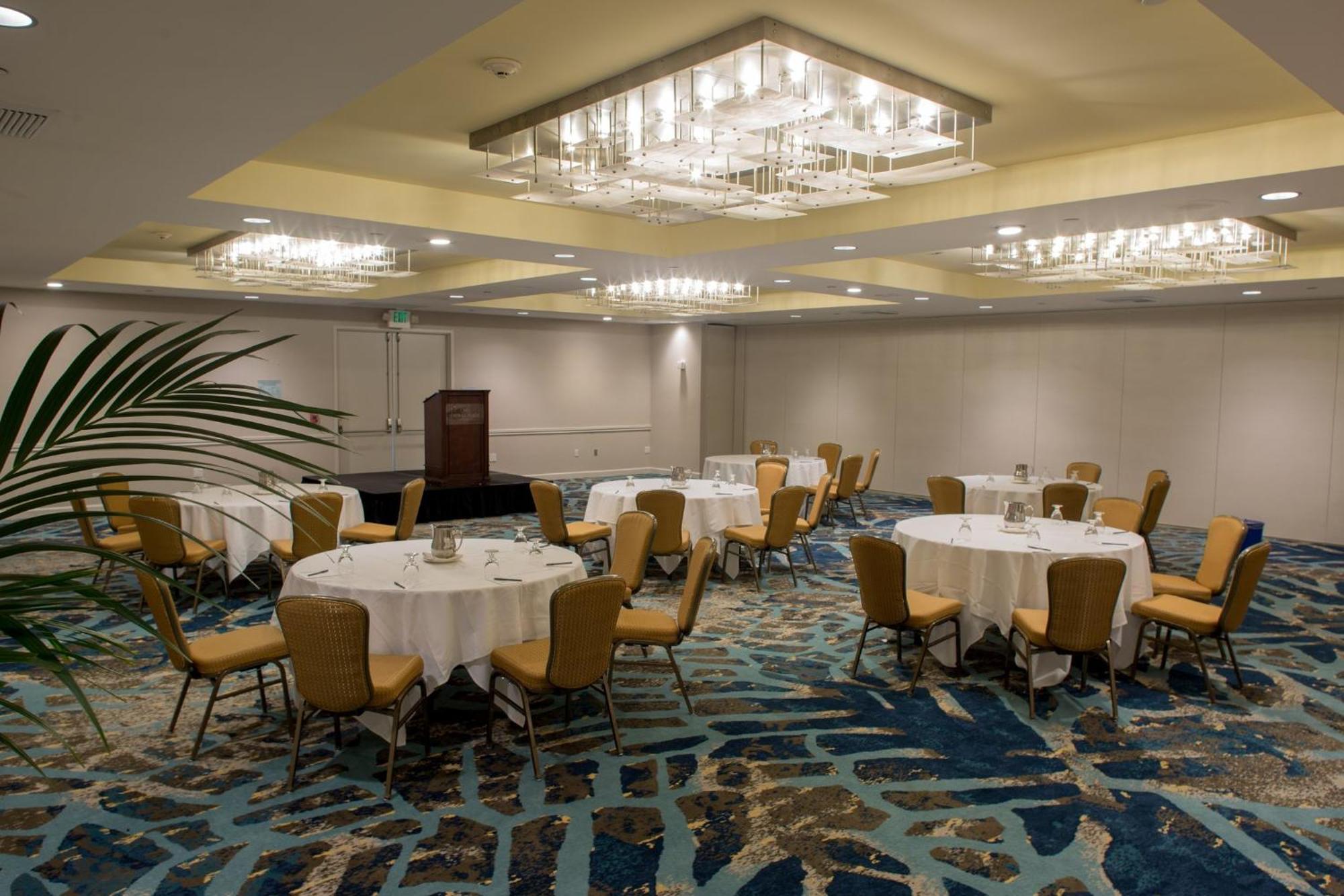 Crowne Plaza Ventura Beach By Ihg Εξωτερικό φωτογραφία